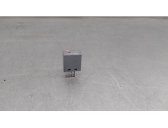 Replacement relay for Citroën C1 1.0 VTi OEM IAM reference 9008087021 VFM11F41Z16 