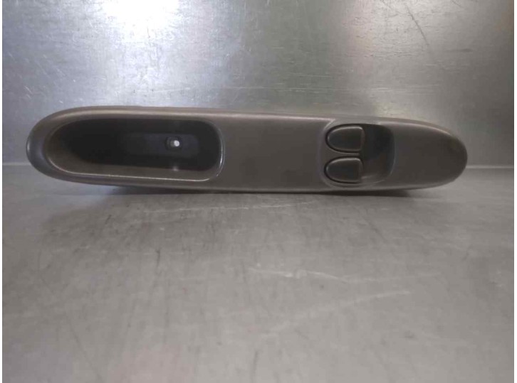 Recambio de maneta elevalunas delantera izquierda_no_usar para daewoo lanos cool referencia OEM IAM 620W0530  