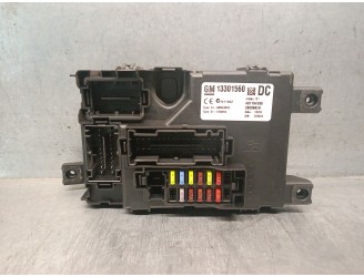Recambio de caja reles / fusibles para opel corsa d 1.2 16v cat (z 12 xep / lb4) referencia OEM IAM 13301560 DELPHI