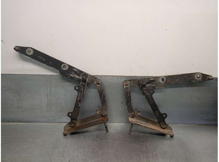 Recambio de bisagra capot para land rover discovery 2.7 td v6 cat referencia OEM IAM BKB780031 BKB780021 