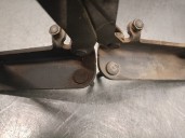 Recambio de bisagra capot para land rover discovery 2.7 td v6 cat referencia OEM IAM BKB780031 BKB780021 