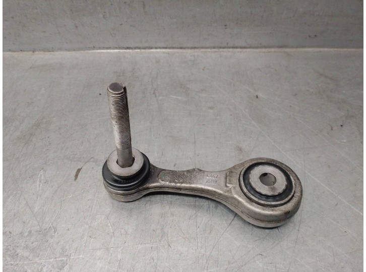 Recambio de tirante trasero derecho para alfa romeo giulia (952) 2.2 jtdm cat referencia OEM IAM K206801 C467 TRW