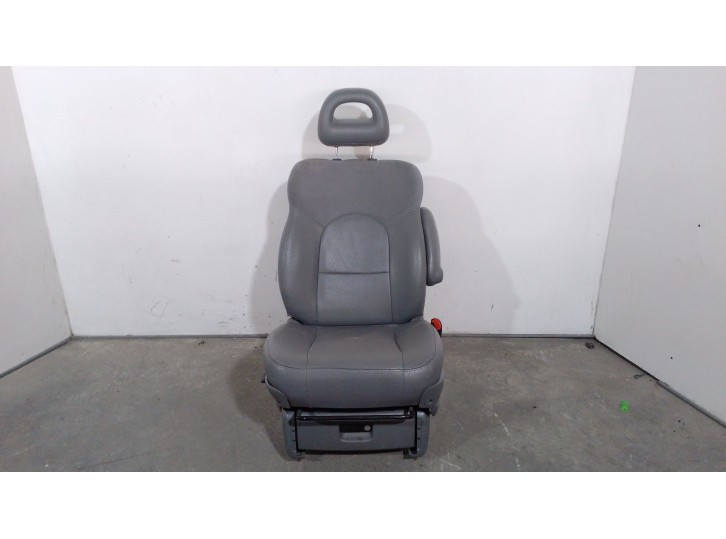 Recambio de asiento delantero derecho para chrysler voyager iv (rg, rs) 2.8 crd referencia OEM IAM UD741D5AA UD741D5AA 
