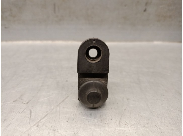 Recambio de interruptor para ssangyong rodius ii 2.0 xdi referencia OEM IAM 8573008000 8573008000 