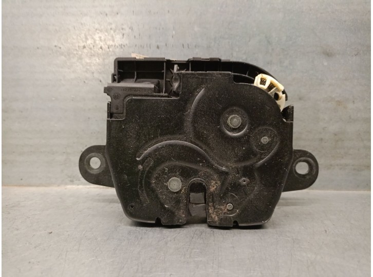 Recambio de cerradura maletero / porton para bmw 2 active tourer (f45) 218 d referencia OEM IAM 51247348530 51247348530 C2113310