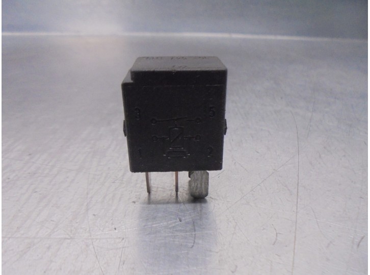 Recambio de rele para mercedes-benz clase a (w168) 1.7 cdi diesel cat referencia OEM IAM 0025421119  