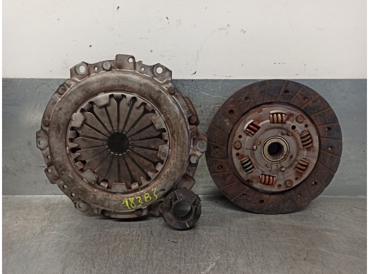 Replacement clutch kit for Renault Rapid / Express (F40) Diesel OEM IAM reference 7701470245 186357 