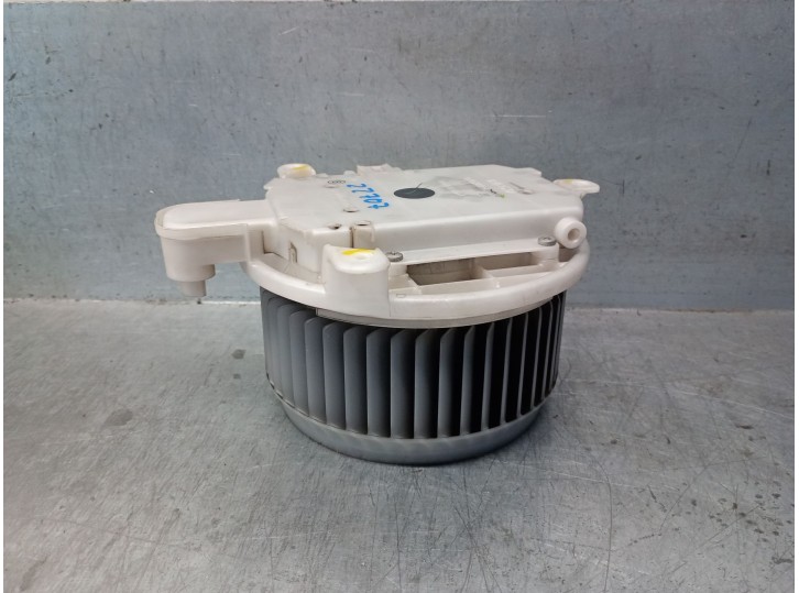 Recambio de motor calefaccion para toyota prius (nhw30) executive referencia OEM IAM 2726000490 8710347041 