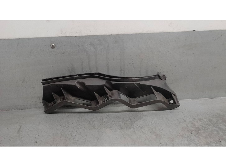 Replacement left headlight bracket for Volkswagen Passat Saloon (3C2) 2.0 TDI OEM IAM reference 3C0807889 
