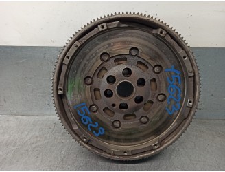 Recambio de volante motor para volkswagen passat berlina (3c2) advance referencia OEM IAM 06F105264C  