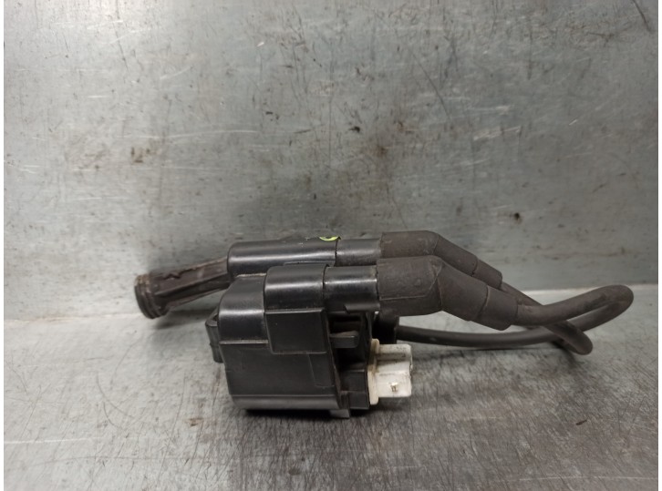 Replacement ignition coil for Renault Clio II Phase I (B/CBO) 1.6 OEM IAM reference 7700100589 
