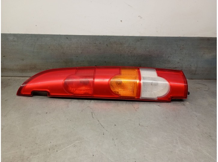 Recambio de piloto trasero derecho para renault kangoo (kc0/1_) 1.5 dci referencia OEM IAM 8200150625 8200150625 