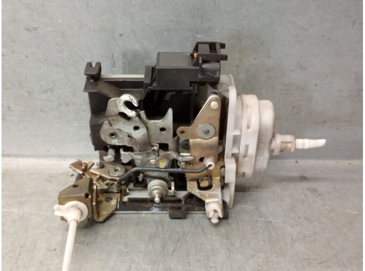 Recambio de cerradura puerta delantera derecha para audi a4 b5 (8d2) 1.9 tdi referencia OEM IAM 4D1837016D 4D1837016D 