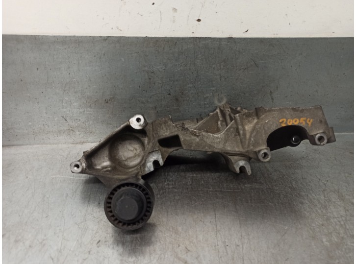 Replacement alternator bracket for Opel Vivaro Van/Combi (07.2006 =>) 2.0 16V CDTi OEM IAM reference 8200881264 