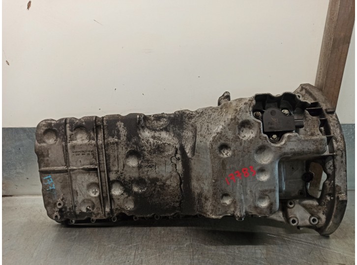 Recambio de carter para mercedes-benz clase c (w203) berlina 2.7 cdi 20v cat referencia OEM IAM R6470140302  