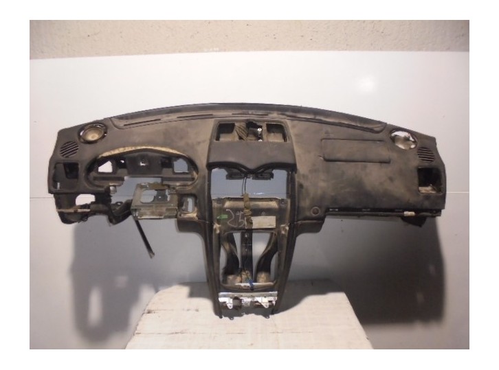 Recambio de salpicadero para maserati quattroporte referencia OEM IAM DE PIEL NEGRA 