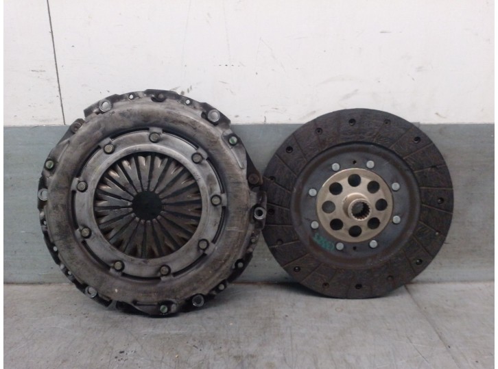 Replacement clutch kit for Peugeot 307 (s1) OEM IAM reference 2052F2 2052F2 