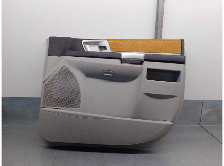 Recambio de guarnecido puerta delantera derecha para chrysler grand voyager 2.8 crd cat referencia OEM IAM 5454630 6 PUERTAS