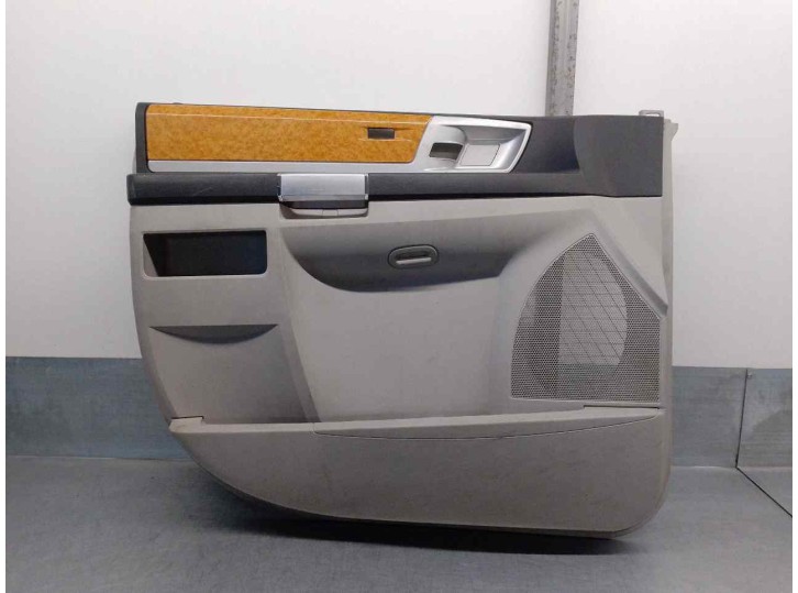 Recambio de guarnecido puerta delantera izquierda para chrysler grand voyager 2.8 crd cat referencia OEM IAM 5454630 6 PUERTAS