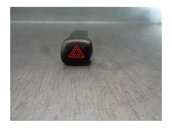 Recambio de warning para volvo v40 básico referencia OEM IAM 9123682 