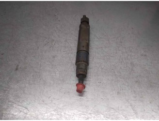 Recambio de inyector para renault kangoo (f/kc0) 1.9 dci diesel cat referencia OEM IAM 7700110397 0432193643 BOSCH