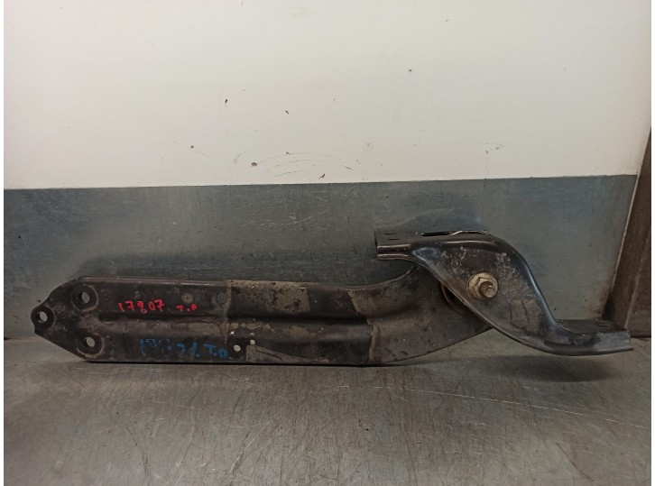 Recambio de brazo suspension inferior trasero derecho para chevrolet captiva 2.0 diesel cat referencia OEM IAM 96626482  