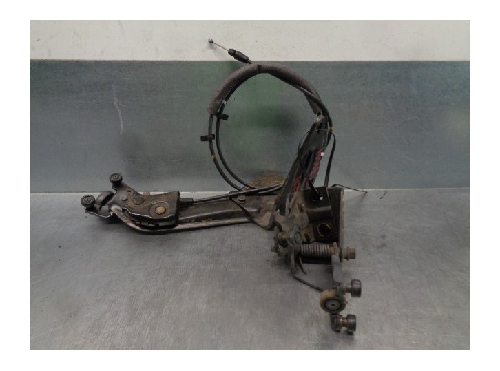 Recambio de bisagra puerta para chrysler voyager (gs) 2.4 family referencia OEM IAM 4675649 4894037AA 