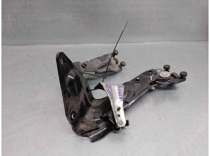 Recambio de bisagra puerta para chrysler grand voyager 2.8 crd cat referencia OEM IAM 05020673AB  