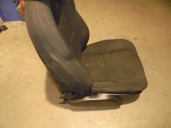 Recambio de asiento delantero derecho para volvo v40 básico referencia OEM IAM  TELA NEGRA 5 PUERTAS