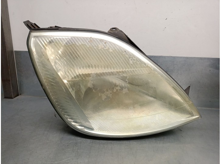 Replacement right headlight for Ford Fiesta V (JH_, JD_) 1.3 OEM IAM reference 2S6X13W029AH 1320348 