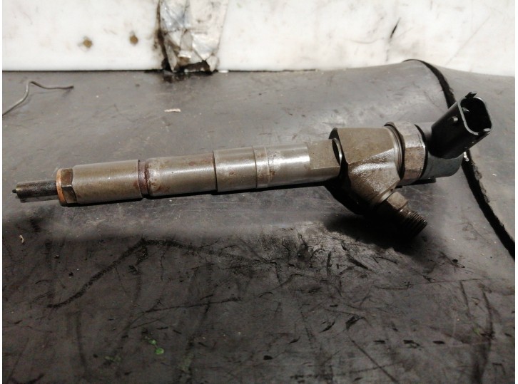 Recambio de inyector para lancia thesis (115) 2.4 jtd cat referencia OEM IAM 0445110111 