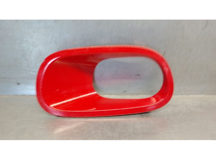 Recambio de molduras delanteras para citroën c3 iii (sx) 1.2 puretech 82 referencia OEM IAM 8114592 1618082380 