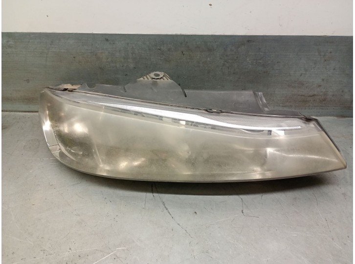 Replacement right headlight for Peugeot 406 Saloon (S1/S2) 2.0 HDI OEM IAM reference 9630423177 6205V2 