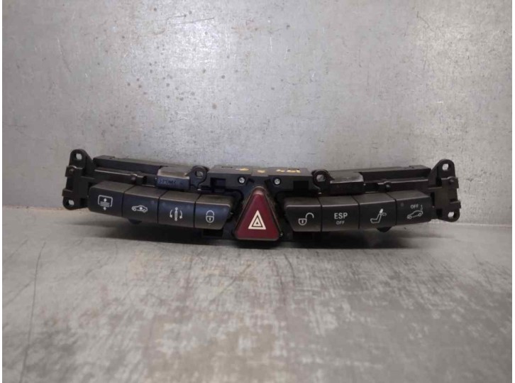 Replacement multifunction switch for Mercedes-Benz S-Class (W220) Sedan 5.0 V8 24V CAT OEM IAM reference 2208217758 
