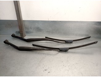 Recambio de brazo limpia delantero derecho para hyundai sonata v (nf) 2.0 crdi referencia OEM IAM 983203K000 983103K000 