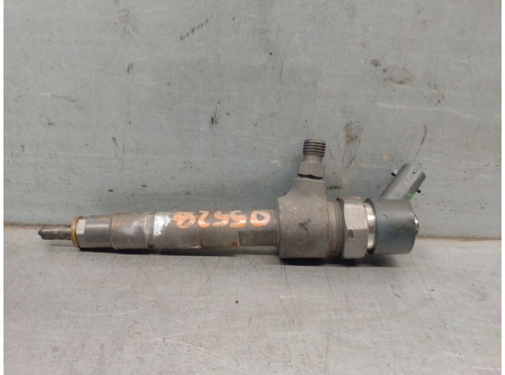 Recambio de inyector para alfa romeo 166 2.4 jtd cat referencia OEM IAM 0445110119  0445110119 BOSCH
