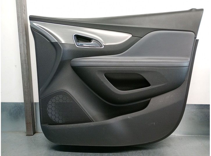 Recambio de guarnecido puerta delantera derecha para opel mokka / mokka x (j13) 1.4 (_76) referencia OEM IAM 42475358 42475358 