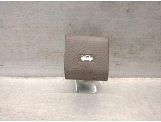 Recambio de cerradura capot para ssangyong rodius ii 2.0 xdi referencia OEM IAM 7113021000EAJ 7113021000EAJ 