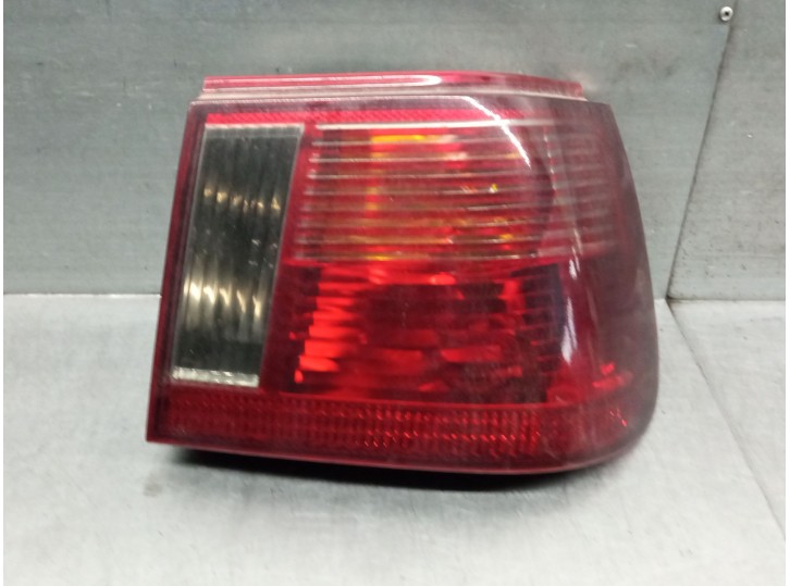 Replacement rear right tail light for Seat Ibiza (6K1) 1.4 16V OEM IAM reference 6K6945112G 6K6945112G 
