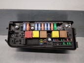 Recambio de caja reles / fusibles para opel vectra c berlina 2.0 dti referencia OEM IAM 13187505 