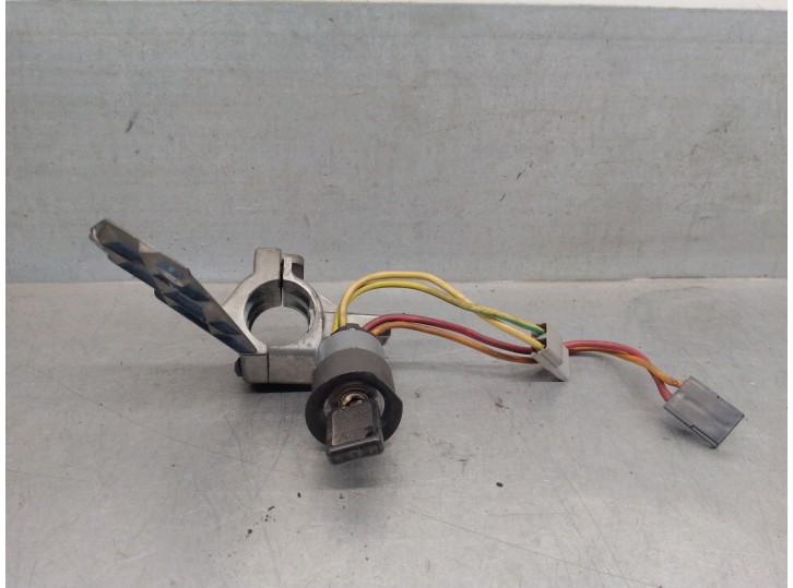 Replacement ignition switch for Renault Super 5 (B/C40_) 1.1 (B/C/401) OEM IAM reference 7701044087 7701044087 