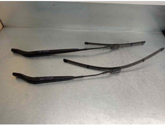 Recambio de brazo limpia delantero derecho para peugeot 208 (p2) allure referencia OEM IAM 9822931880 9822931680 