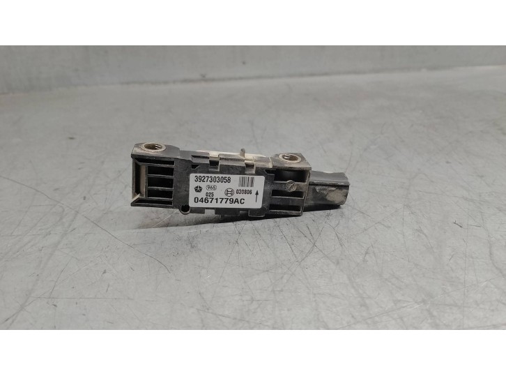 Recambio de sensor impacto para jeep commander 3.0 crd cat referencia OEM IAM 3927303058  