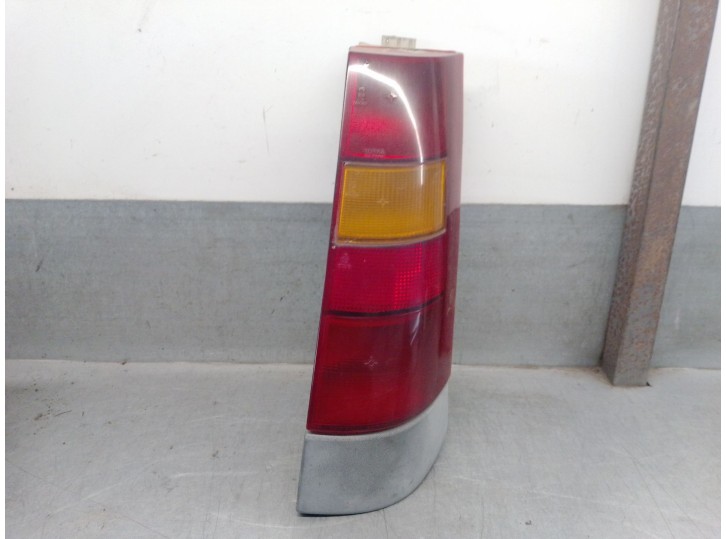 Replacement right rear light for Renault Super 5 (B/C40_) 1.1 (B/C/401) OEM IAM reference 7701030764 7701030764 