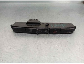 Replacement hazard warning switch for Chrysler Voyager (rg) 2.5 CRD Executive OEM IAM reference 04685925AA 