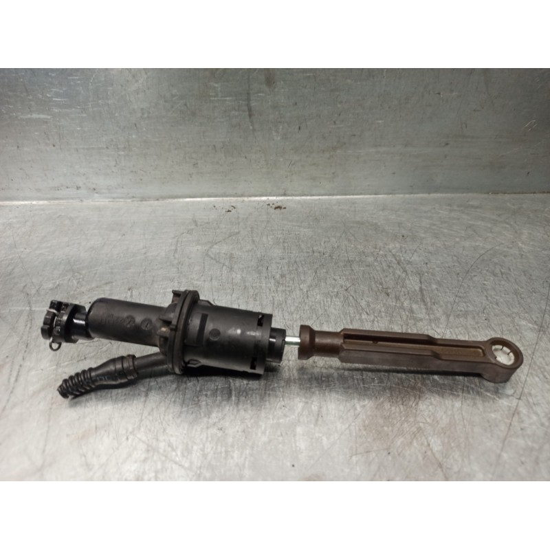 Recambio de bomba embrague para peugeot 3008 allure referencia OEM IAM 9672539980  