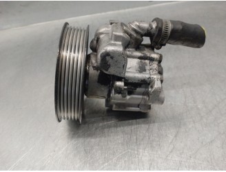 Replacement power steering pump for Seat Ibiza (6K1) 1.9 TDI OEM IAM reference 6N0145157 