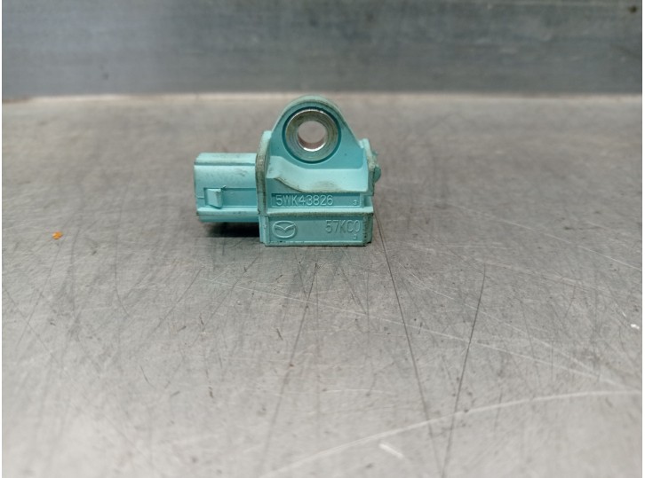 Replacement impact sensor for Mazda 6 sedan (gh) 2.2 turbodiesel CAT OEM IAM reference 5WK43826 