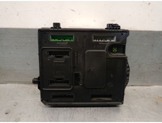 Recambio de caja reles / fusibles para renault megane iii hatchback (bz0/1_, b3_) 1.6 16v (bz1b, bz1h) referencia OEM IAM 284B17