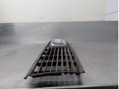 Recambio de rejilla delantera para audi 80 (82/83/84) 1.6 referencia OEM IAM 893853655 CON LOGO MARCA 4 PUERTAS